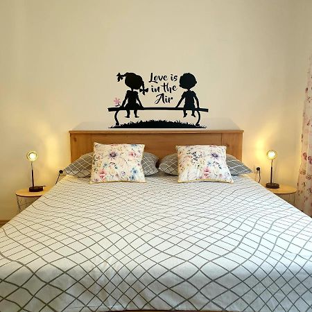 Apartment Mon Cheri-Located In A Quiet Neighbourhood Near Beaches Free Parking بولا المظهر الخارجي الصورة