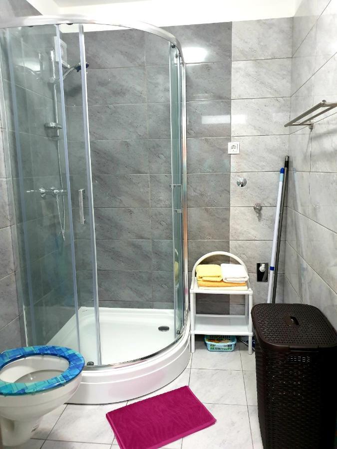 Apartment Mon Cheri-Located In A Quiet Neighbourhood Near Beaches Free Parking بولا المظهر الخارجي الصورة