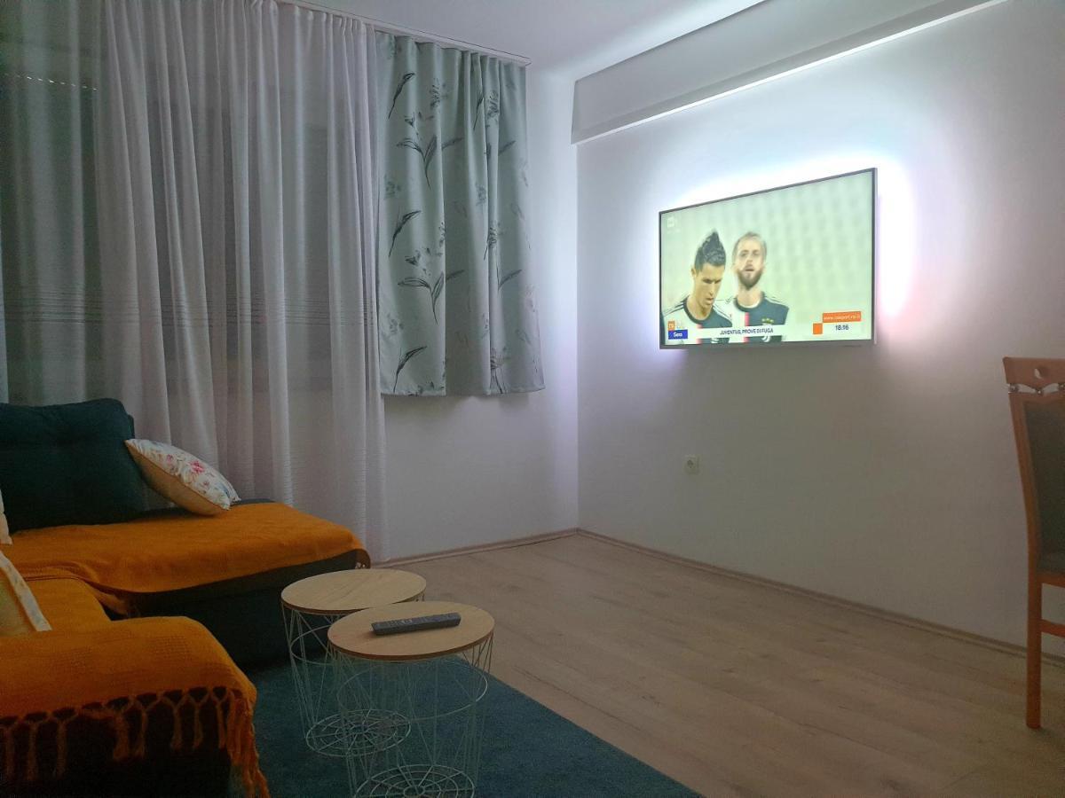 Apartment Mon Cheri-Located In A Quiet Neighbourhood Near Beaches Free Parking بولا المظهر الخارجي الصورة
