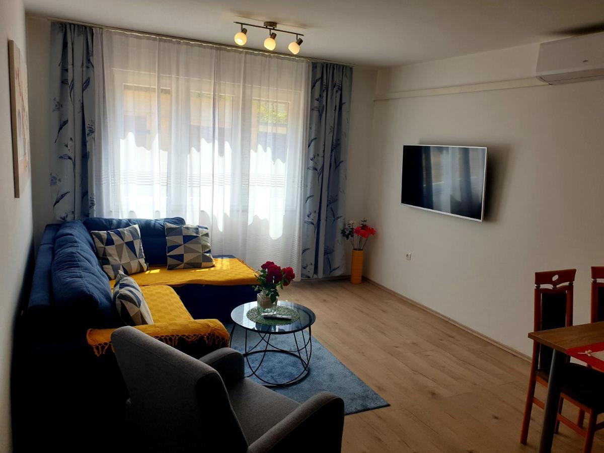 Apartment Mon Cheri-Located In A Quiet Neighbourhood Near Beaches Free Parking بولا المظهر الخارجي الصورة
